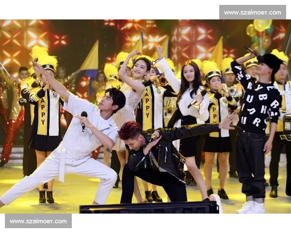 丽丽与芳芳展开激烈毽子比赛 谁能在这场比拼中脱颖而出